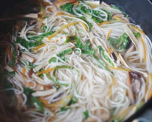 The practice measure of ginger noodles in soup 8