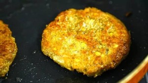 The practice measure of hamburger of Gong Xiaobian legumin 5