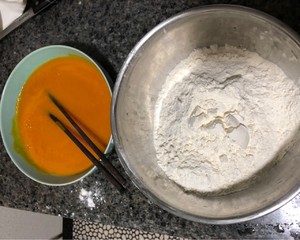 The practice measure of pumpkin rose steamed bread 3