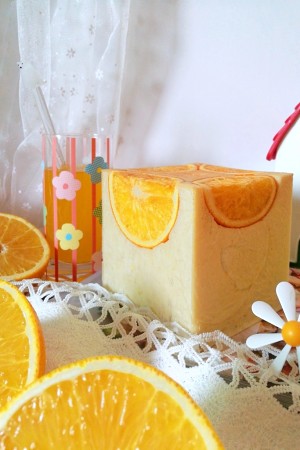 The practice measure of orange sweet biscuit 10