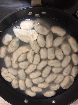 The practice measure of leek egg dumpling 5
