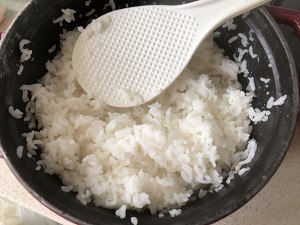 セロリの葉の要素のソーセージが食事1を揚げる練習対策