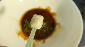 重慶の四川麺と胡sauceソース5