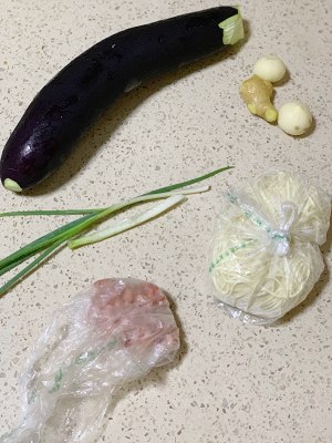 近寄りがつかずおいしい[魚の甘い肉の泡の子のシチューの顔]、なめるために食べる 料理練習法2 