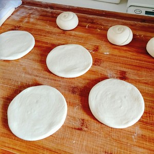 The flesh places steamed bun (of white auspicious steamed bun make) practice measure 8