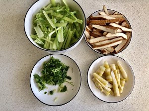 Small sweet Qin fries flat pointed bamboo shoot the practice measure of smoked bean curd 1