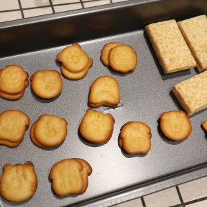 The practice measure that applies tea ox to plunge into biscuit 1