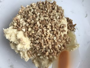 Earthnut is small crisp (confuse you peach is crisp) practice measure 6