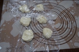 The practice measure that suckles sweet white bread 6
