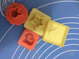 Baby complementary feed: The practice measure of range of chromatic cartoon butterfly 4