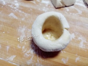 Hollow steamed bun (the flesh places steamed bun) practice measure 5