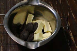 The practice measure of cake of loose dew chocolate 2