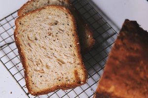 Bread of 100% whole wheat - the practice measure of Pt1000 bread machine 3