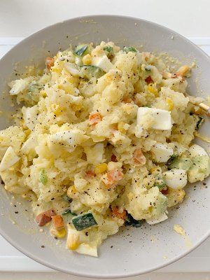 Delicious the practice move that helps to the egg potato silt that licks a bowl 16