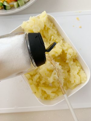 Delicious the practice move that helps to the egg potato silt that licks a bowl 11