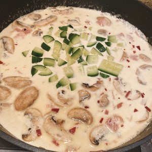 The practice step that looks face of very solemn Italian butter seafood 20