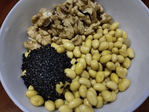 The practice measure that dried meat floss of residue from bean after making soya-bean milk includes 1