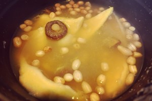 The practice measure of Durian earthnut soup 4