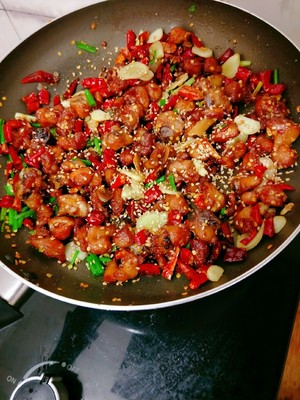 The practice measure of the man of hot pepper chicken that exceeds go with rice 12