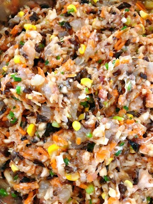 One stuffing eats more (dumpling of steamed stuffed bun of pork shrimp stuffing) practice measure 3