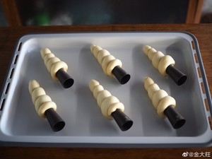 The practice measure of cheese conch biscuit 3