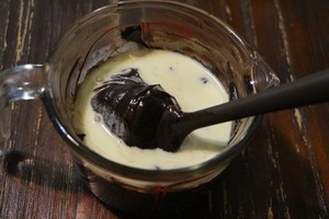 The practice measure of cake of loose dew chocolate 11