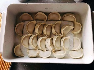 The practice measure of the dumpling of crude fry in shallow oil of hotbed chives beef that falls in love with readily 10