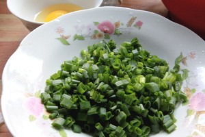 The practice measure with green oil little crisp a peach-shaped thing 1