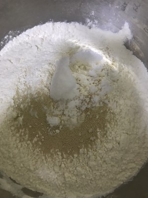 The practice measure of sesame seed cake of a condiment made of roast prickly ash and salt 1