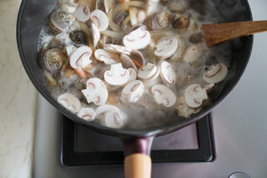 The practice measure of meal of curry of day type seafood 13