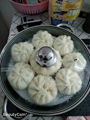 The practice step that takes 5 pork turnip steamed stuffed bun at a heat 10