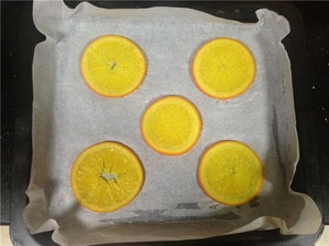 The practice measure that orange sweet cake coils 3