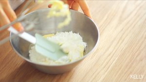 One close lightly is changed namely crisp carry floret on the head to the precious Ni Qu Jiyun that drops broken bits / bake video biscuit piece the practice measure of 1 10