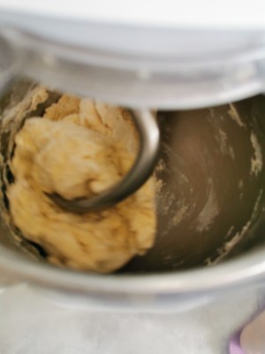 Exceed softness - the practice measure of hot dog biscuit 1
