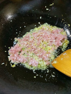 近寄りがつかず美味しい[ナスの甘い肉のfoam子のシチューの顔] なめるように食べる料理練習法5 