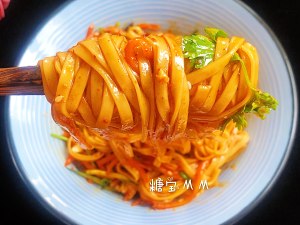 Mr. Huang Lei the noodles served with soy sauce that be the same as a paragraph, the practice move that has the spirit simply 6