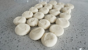 How does  Zuo  dew teach your dough to knead? ? Dumpling skin how roll? practice measure 18