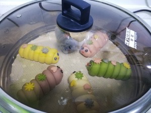 The practice measure of wool caterpillar steamed bread 15