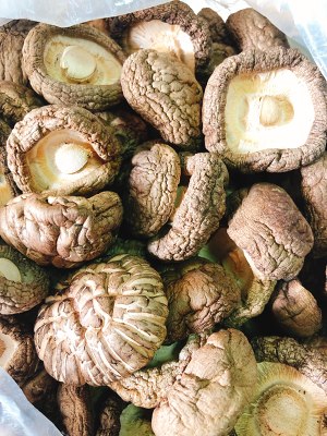 The practice measure that exceeds rice of aromatic flesh of bittern of high-grade Shaoxing Xianggu mushroom 1