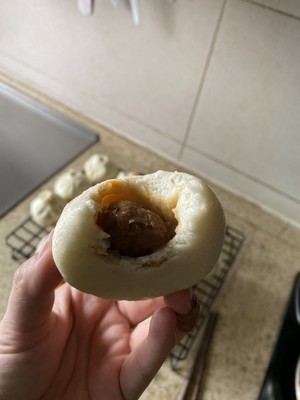 The practice measure of beef steamed stuffed bun 3