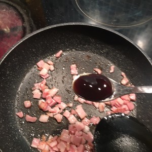 The practice measure that dawdler quick worker earths up an egg to fry a meal 3