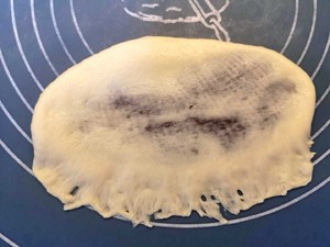 Sweetened bean taste coils the practice measure of biscuit plastics method 5