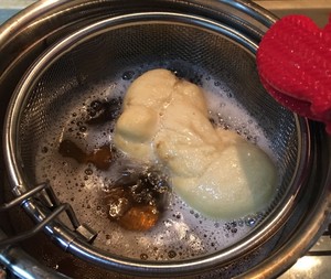 The practice measure that loose honey suckles sweet fried dough twist 7