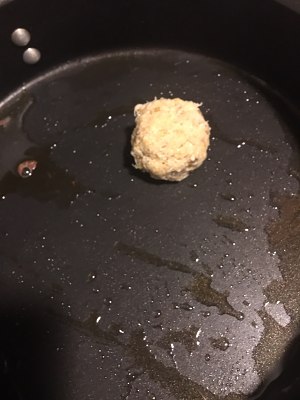 The practice measure of the Easy Homemade Curry Crab Cakes of curry crab cake of 0 skill 5