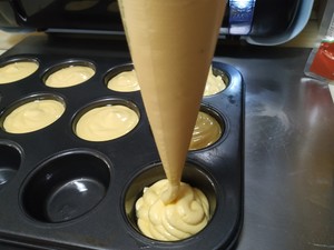 The practice measure that does not have small cake of oily anhydrous crackling 6