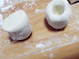 Hollow steamed bun (the flesh places steamed bun) practice measure 2