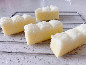 The practice measure of yoghurt cake 18