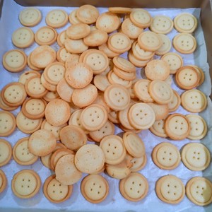 The practice measure of button biscuit 9