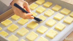 Soft and fragrant cheese coco sandwich is crisp cake / bake video biscuit piece the practice measure of 8 23