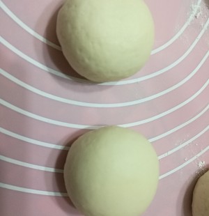 The practice measure of milk small steamed bread 25